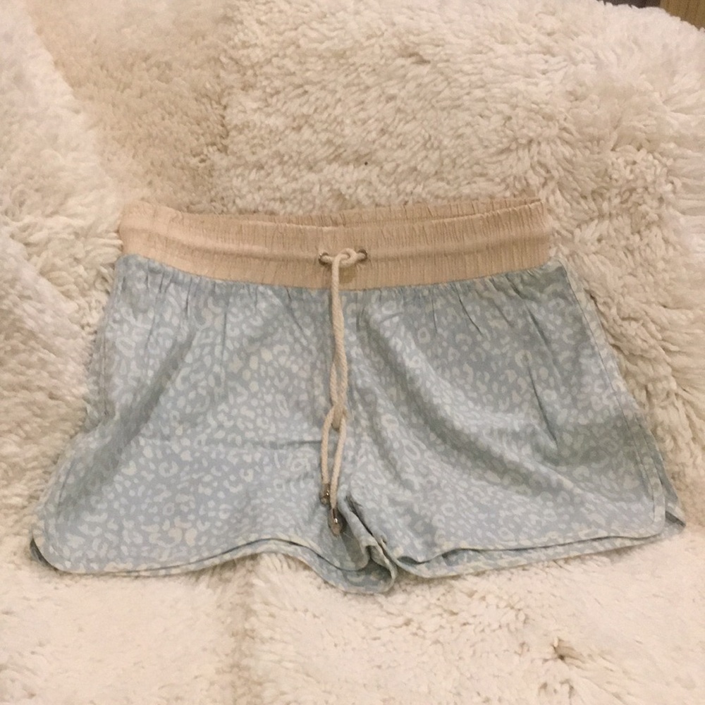NWT Animal Print Short